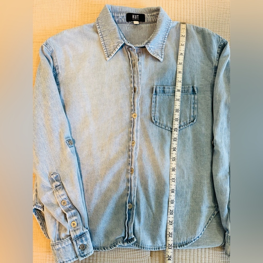 Kut from the Kloth Linen Blend Long Sleeve Button Up Top - Picture 10 of 10